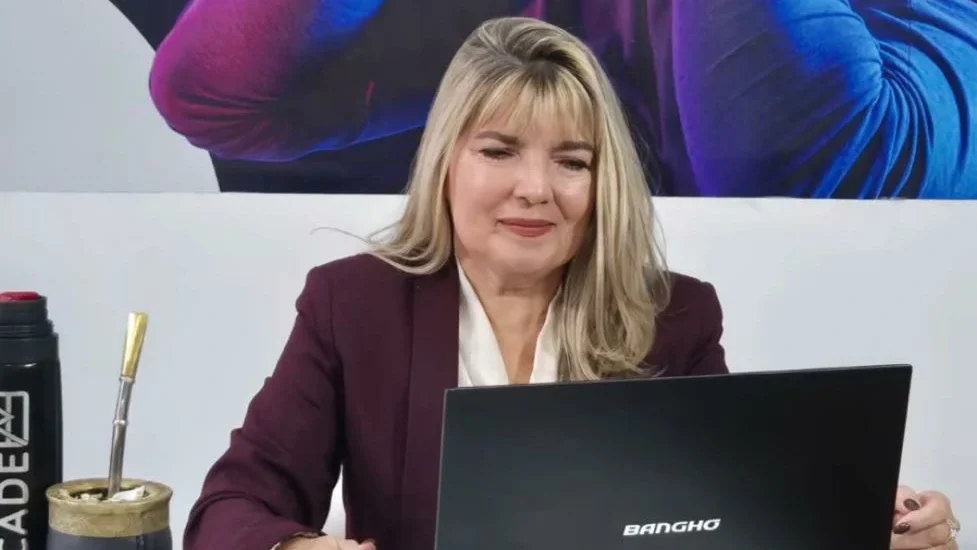 SILVIA CABRERA CONOCERNOS