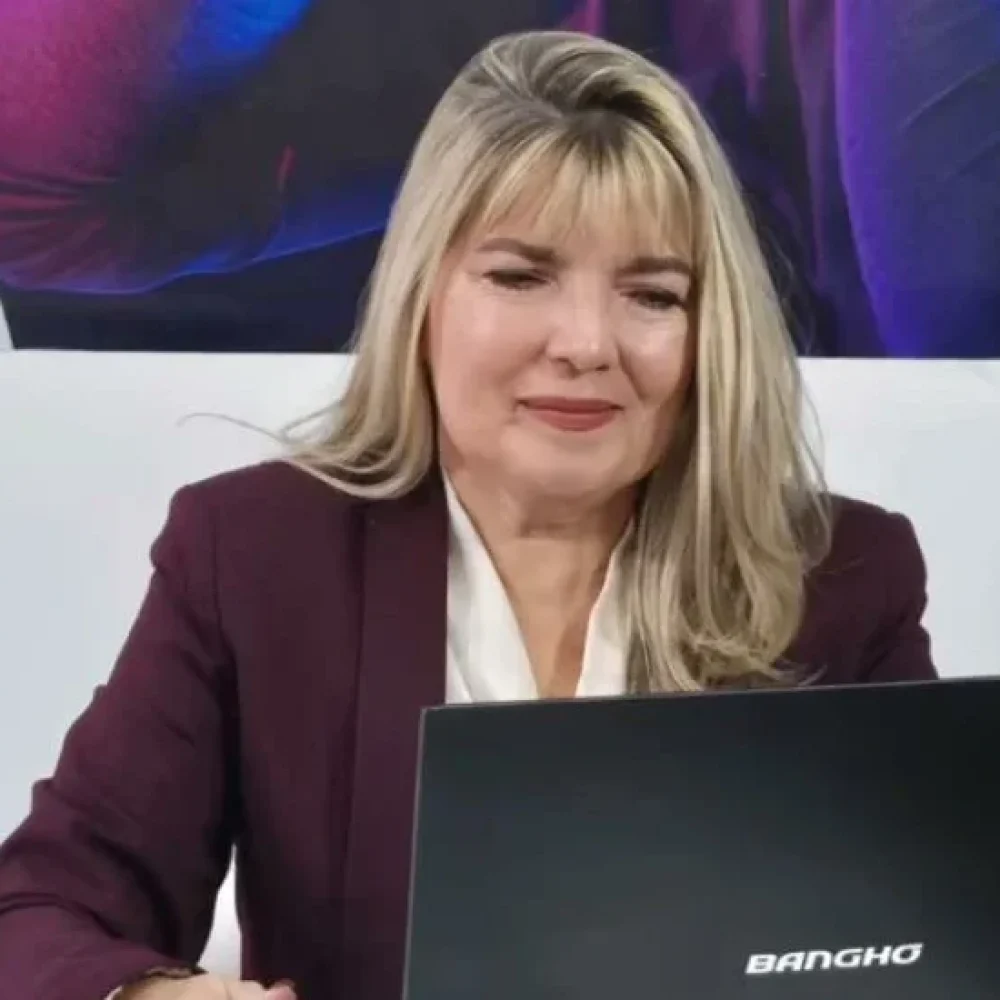 SILVIA CABRERA CONOCERNOS